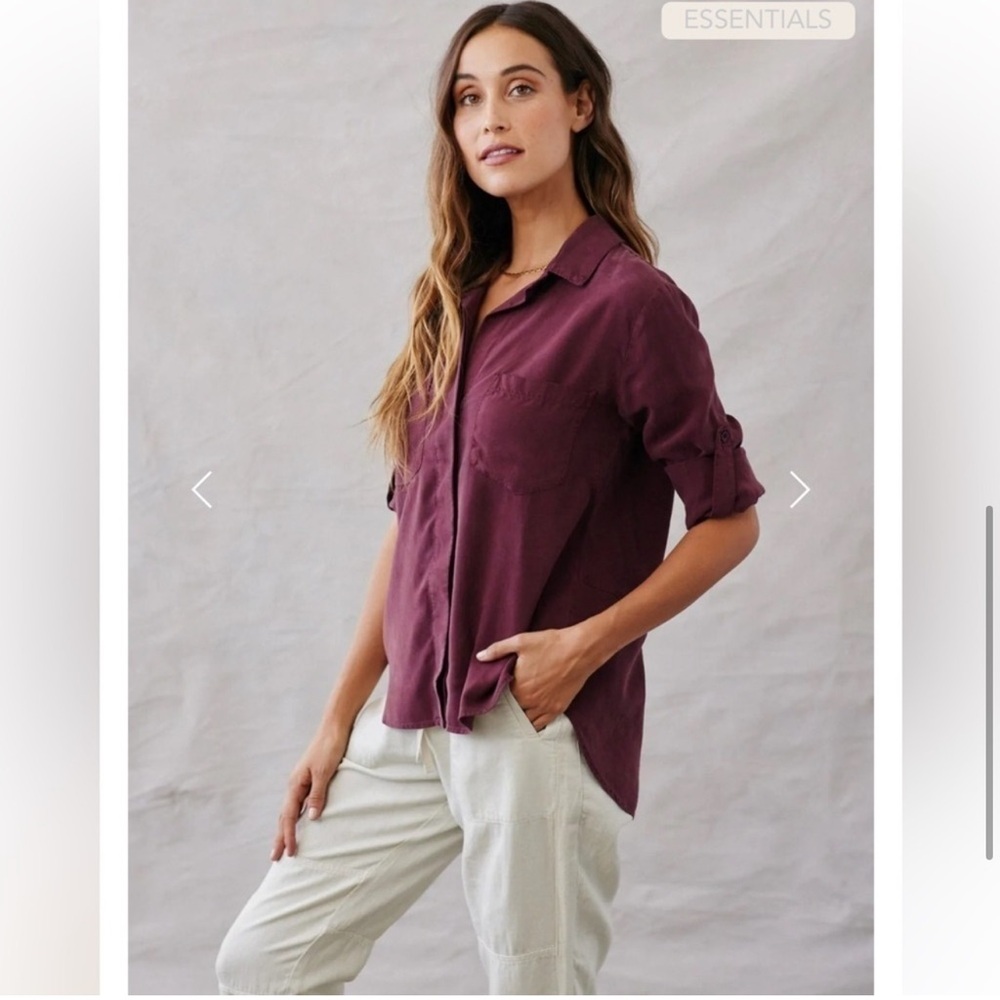 Bella Dahl Two Pocket Split Back Button Down Top Size Small in Eggplant Purple